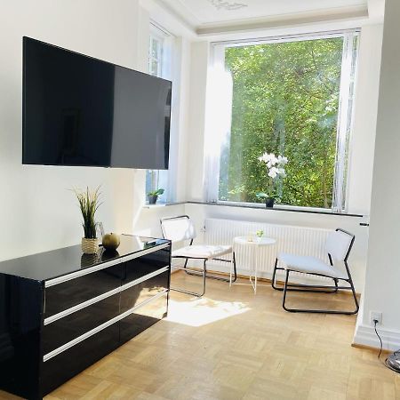 Aday - Aalborg Mansion - Open Bright Apartment With Garden מראה חיצוני תמונה