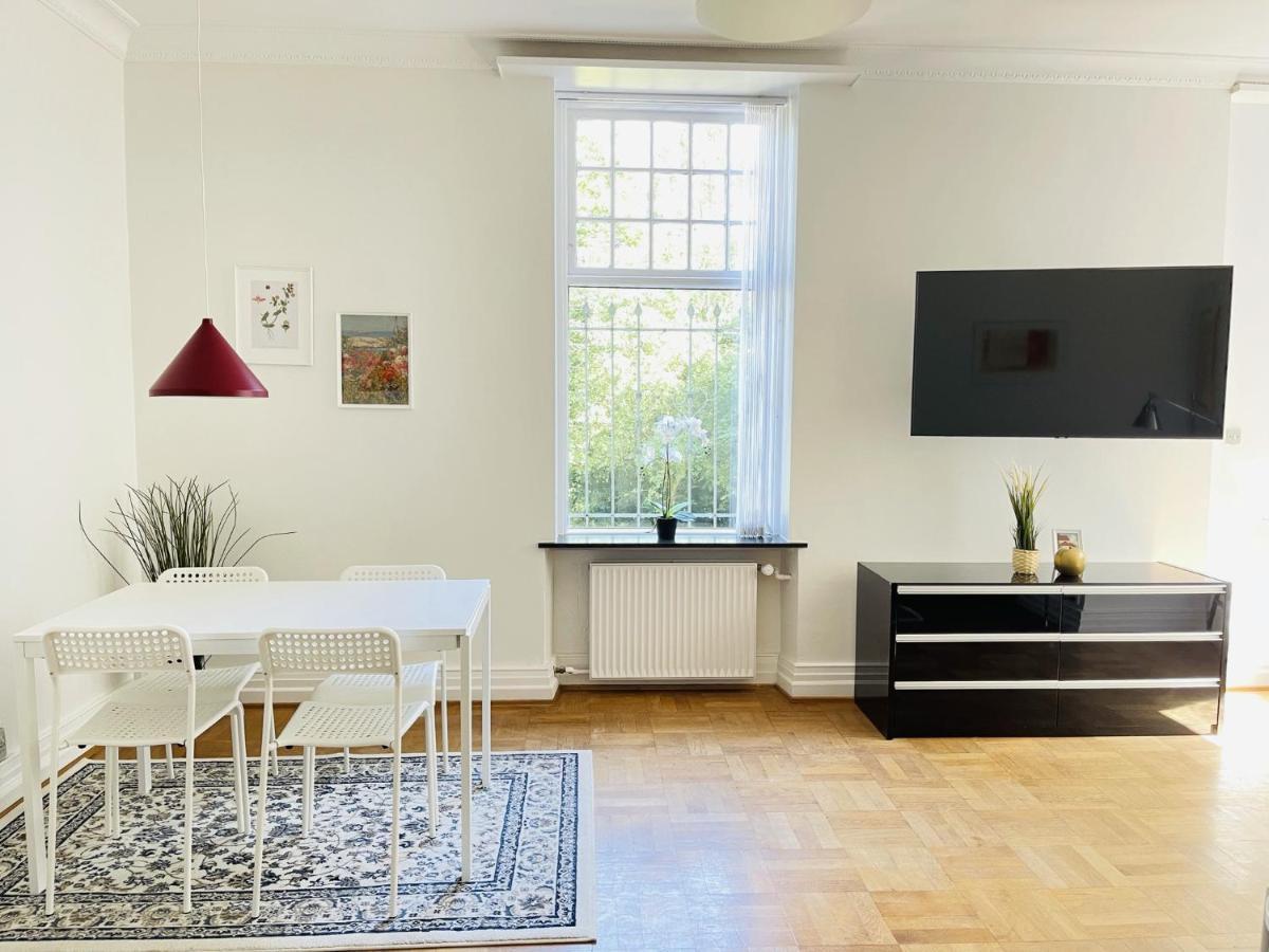 Aday - Aalborg Mansion - Open Bright Apartment With Garden מראה חיצוני תמונה